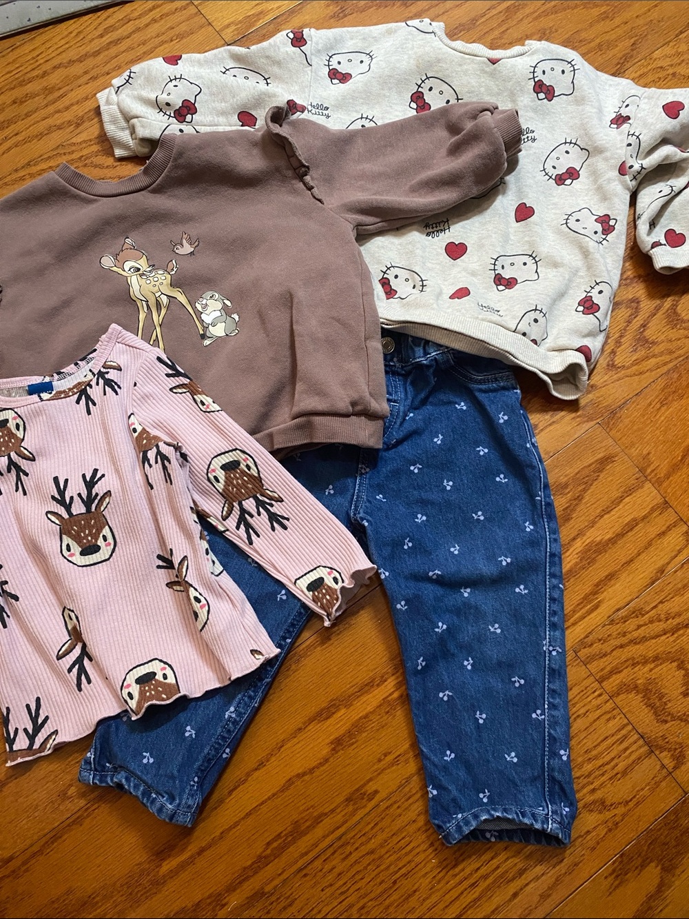 H&M Pink Reindeer Ribbed Top, Brown Bambi Sweatshirt & Cream Kitty Bundle